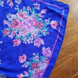 Vintage Accessories - Vintage Floral Square Scarf Vintage Accessories - Vintage Floral Square Scarf